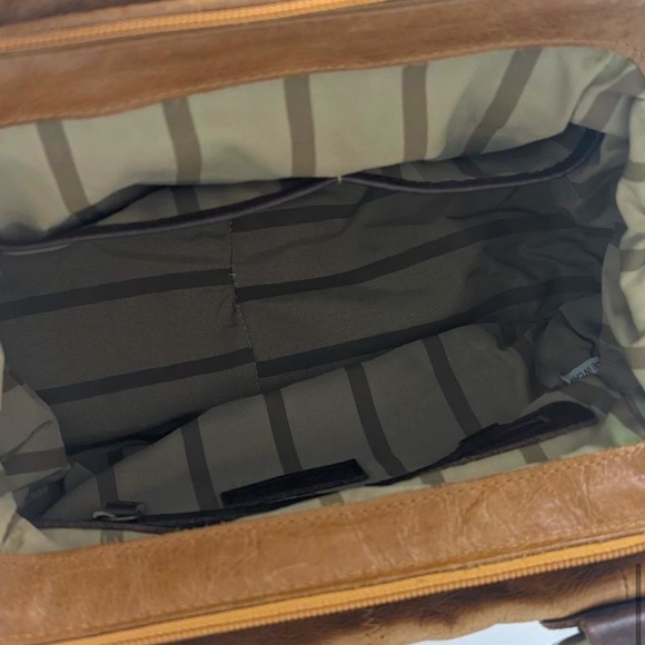 Ellington Tan Leather Double Handle Satchel Bag Soft Sided Zip Close - Picture 8 of 9